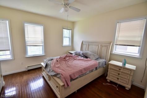 180 N 16th Street East Orange NJ 07017