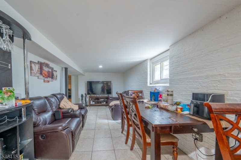590 Hawthorne Avenue Irvington NJ 07112