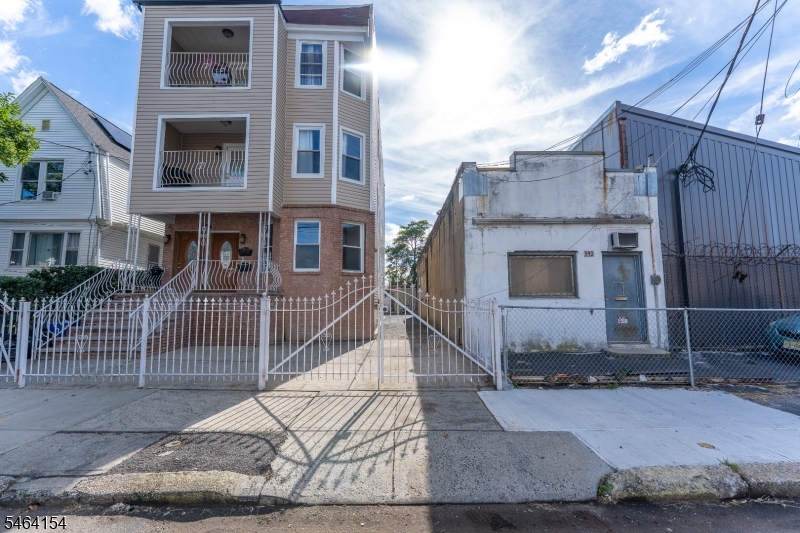 590 Hawthorne Avenue Irvington NJ 07112