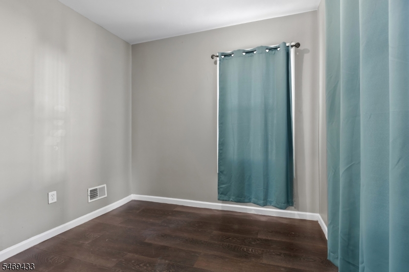 71 Schley Street Newark NJ 07112