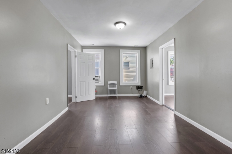 71 Schley Street Newark NJ 07112