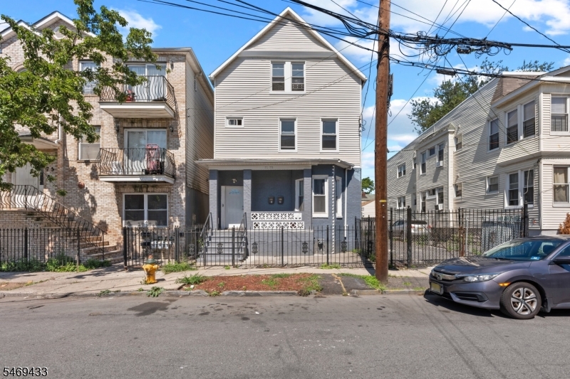 71 Schley Street Newark NJ 07112