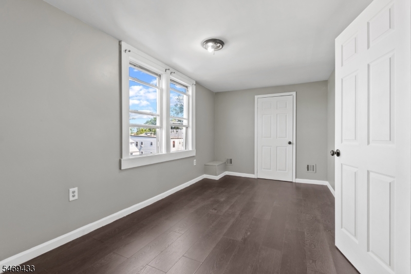 71 Schley Street Newark NJ 07112