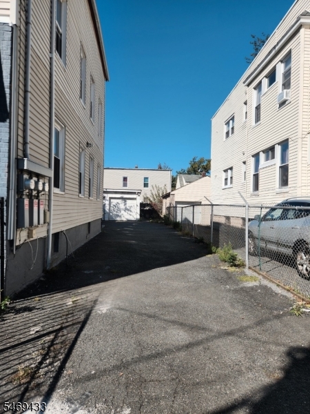 71 Schley Street Newark NJ 07112
