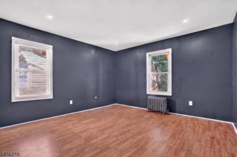 292 N Maple Avenue East Orange NJ 07017