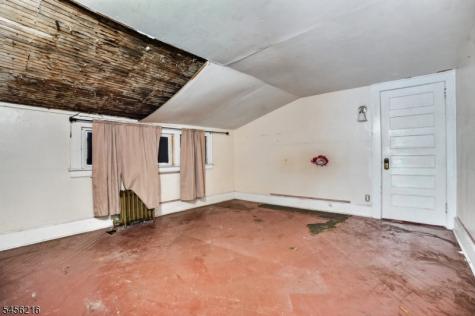 292 N Maple Avenue East Orange NJ 07017