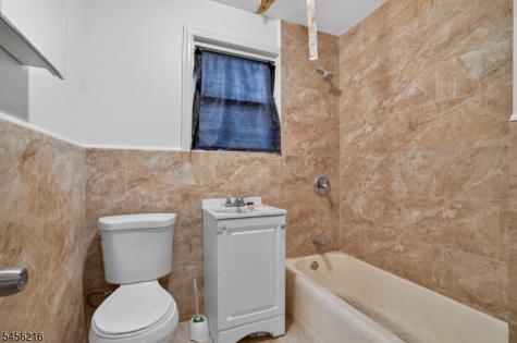 292 N Maple Avenue East Orange NJ 07017