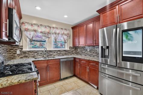292 N Maple Avenue East Orange NJ 07017