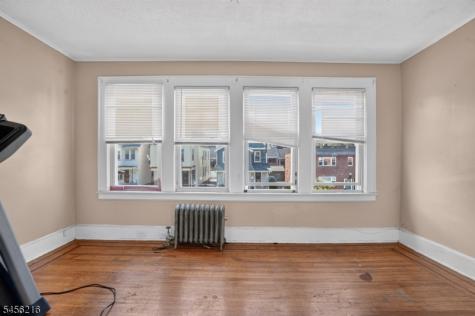 292 N Maple Avenue East Orange NJ 07017