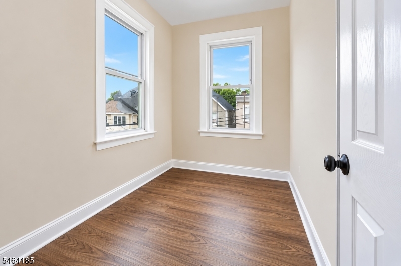 17 Arverne Terrace Irvington NJ 07111