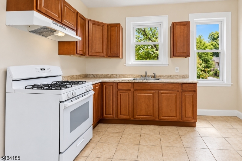 17 Arverne Terrace Irvington NJ 07111
