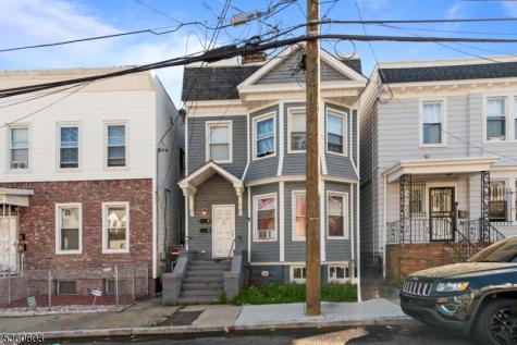 36 Arverne Terrace Irvington NJ 07111