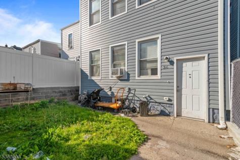 36 Arverne Terrace Irvington NJ 07111