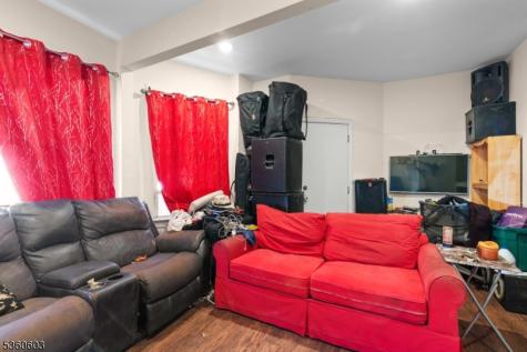 36 Arverne Terrace Irvington NJ 07111