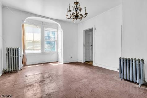 123 Steuben Street East Orange NJ 07018