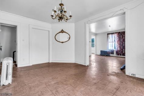 123 Steuben Street East Orange NJ 07018