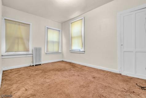 123 Steuben Street East Orange NJ 07018