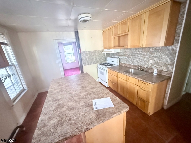 478 Walnut Street Elizabeth NJ 07201