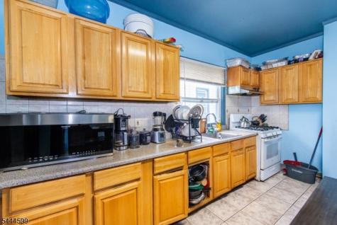 124 N 17th Street East Orange NJ 07017