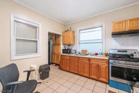 124 N 17th Street East Orange NJ 07017