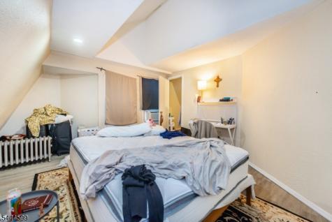 124 N 17th Street East Orange NJ 07017