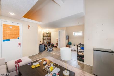 124 N 17th Street East Orange NJ 07017
