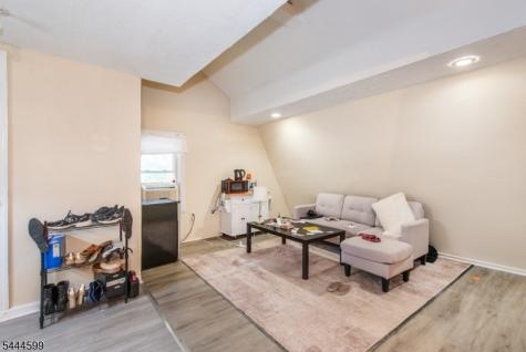 124 N 17th Street East Orange NJ 07017