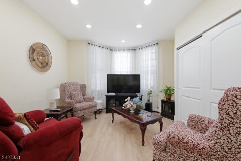 813 20TH Street Union NJ 07087