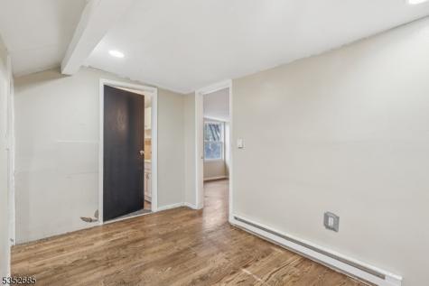 277 S Clinton Street East Orange NJ 07018