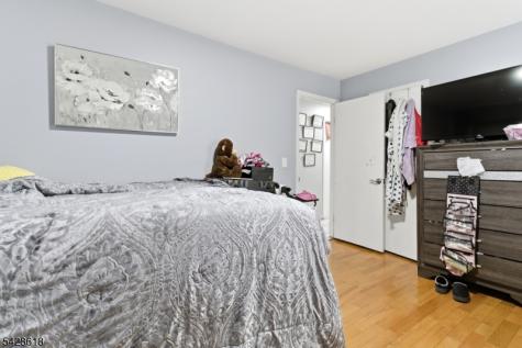 1129 E Henry Street Linden NJ 07036
