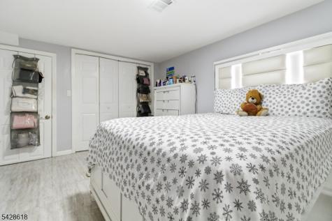 1129 E Henry Street Linden NJ 07036