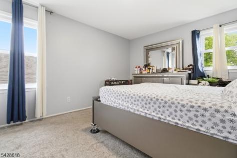 1129 E Henry Street Linden NJ 07036