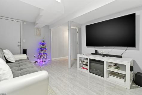 1129 E Henry Street Linden NJ 07036