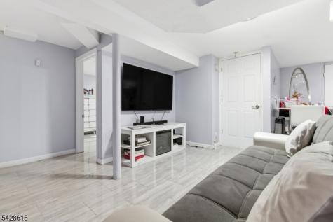 1129 E Henry Street Linden NJ 07036