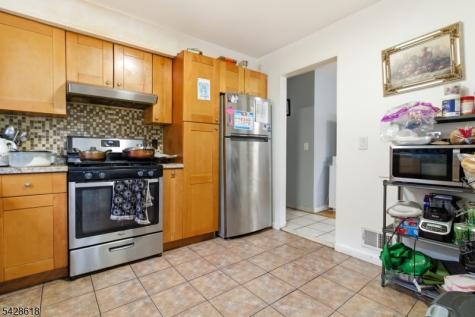 1129 E Henry Street Linden NJ 07036