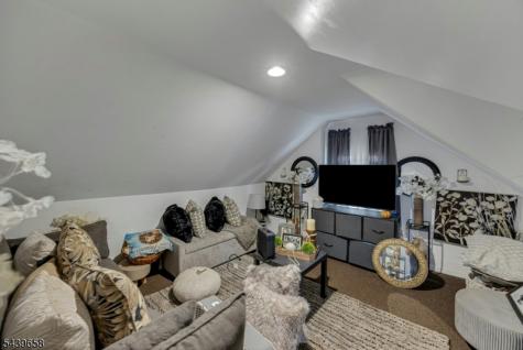 27 Thomas Street South River NJ 08882