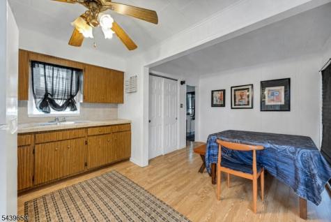 27 Thomas Street South River NJ 08882