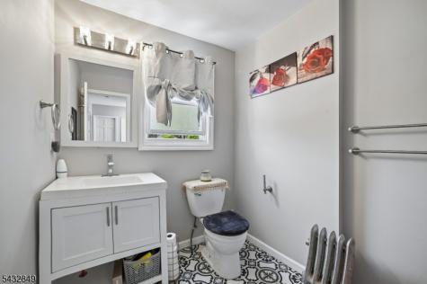 147 Brookside Avenue Irvington NJ 07111