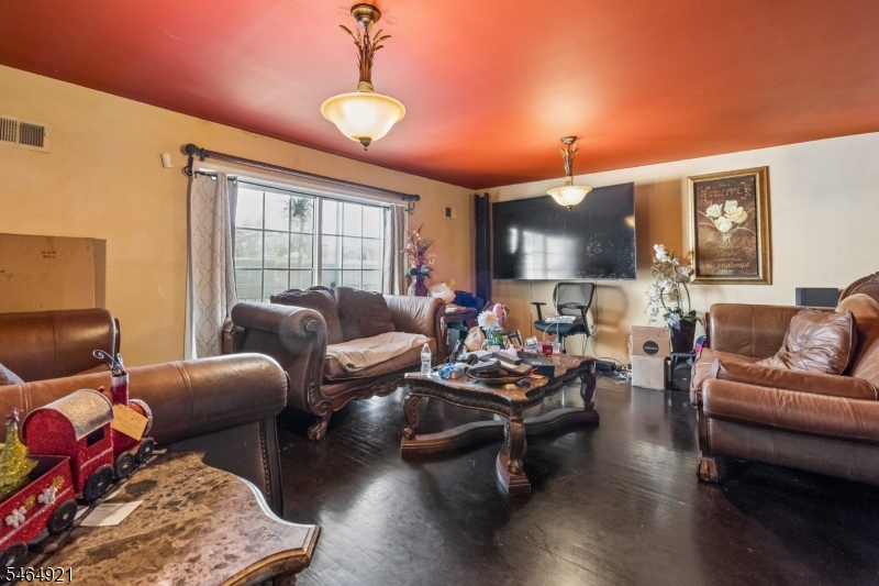 878 Livingston Street Elizabeth NJ 07201