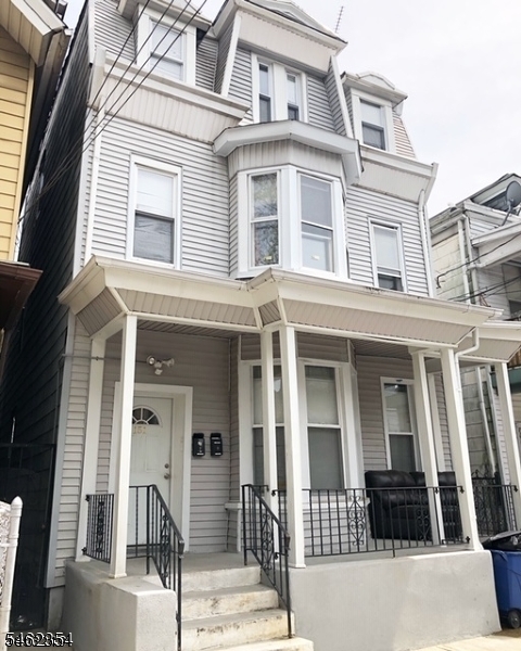 151 Garside Street Newark NJ 07104