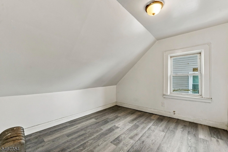 61 Rose Terrace Newark NJ 07108