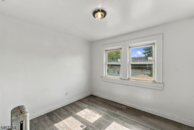 61 Rose Terrace Newark NJ 07108