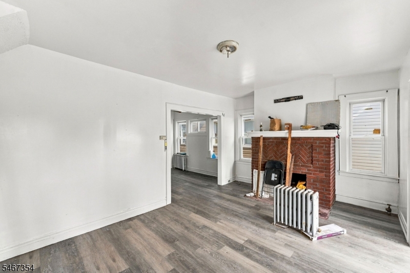 61 Rose Terrace Newark NJ 07108