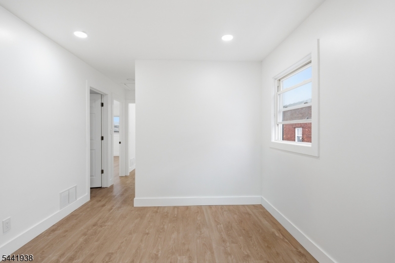 284 2ND Avenue Newark NJ 07107