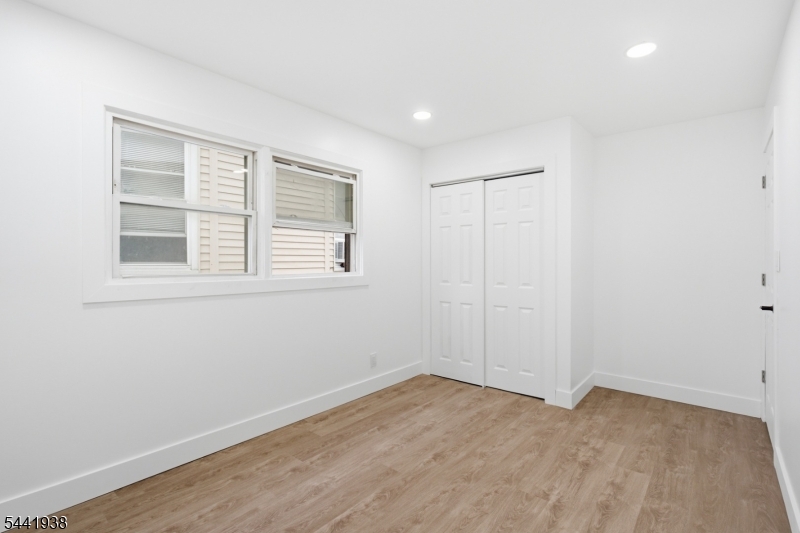 284 2ND Avenue Newark NJ 07107