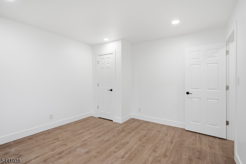 284 2ND Avenue Newark NJ 07107