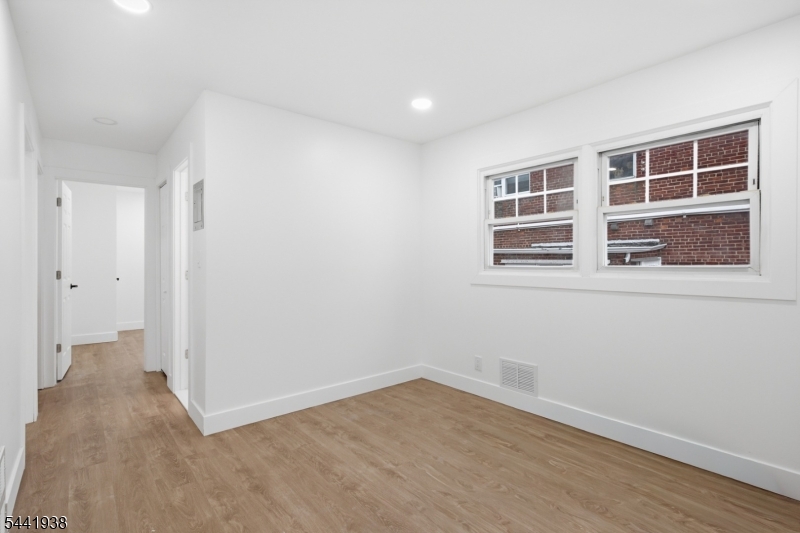 284 2ND Avenue Newark NJ 07107