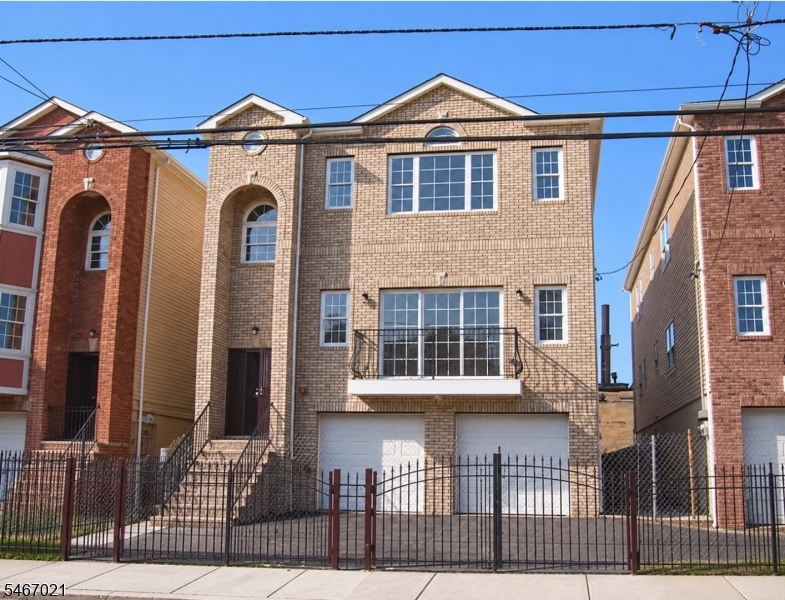 737 S 12th Street Newark NJ 07103