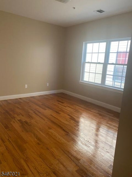 737 S 12th Street Newark NJ 07103