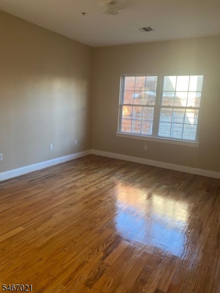 737 S 12th Street Newark NJ 07103
